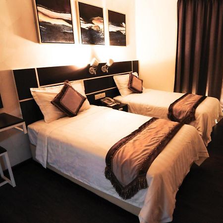 K Garden Hotel Parit Buntar Exterior foto